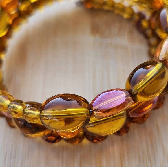 Hand Crafted Amber Beaded Memory Wire Wrap Bracelet - Picture 2 of 5